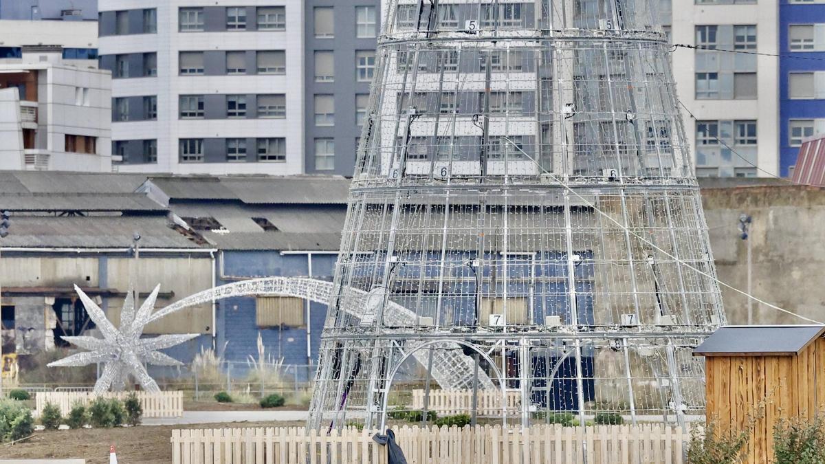 El avance de los trabajos para recuperar Naval Gijón (Vídeo)