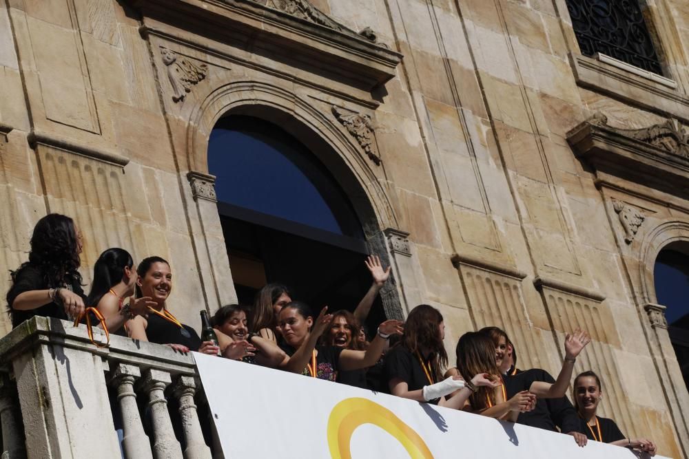 Recepción en el Ayuntamiento de Gijón a las jugadoras del Mavi NT de Balonmano