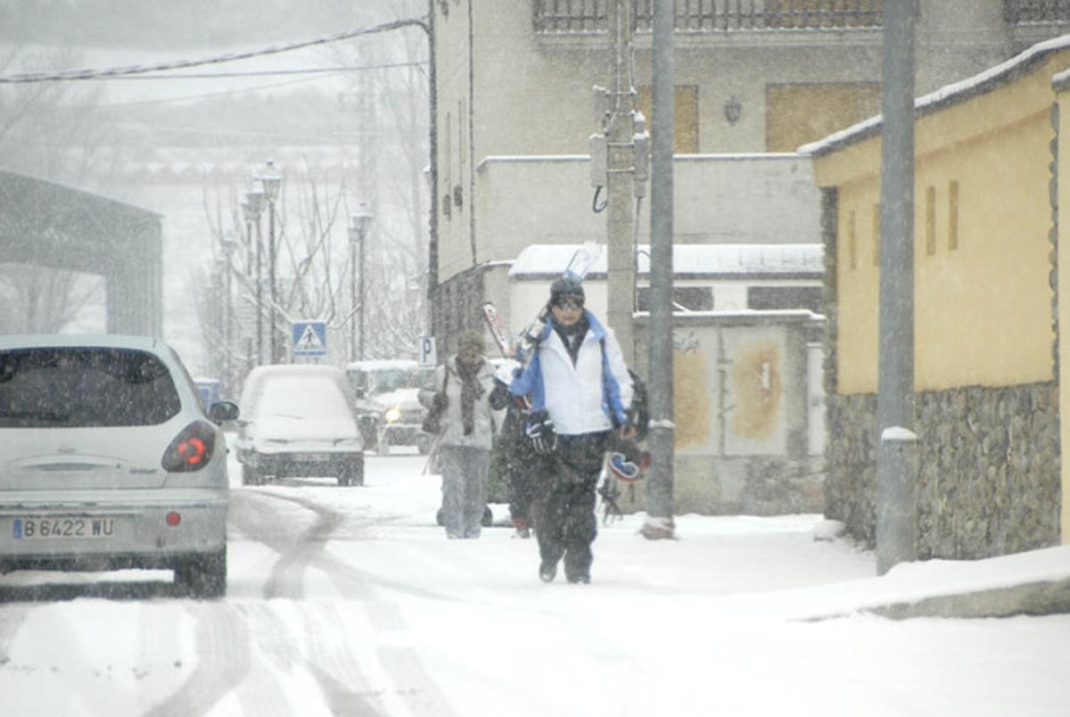 Nevada, aquest matí, a Esterri d’Àneu. ANA MENESES Nevada, aquest matí, a Esterri d’Àneu. ANA MENESES