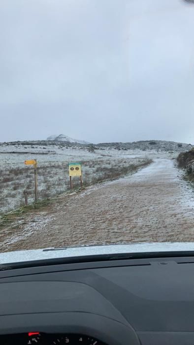 La neu fa acte de presència a l'Alt Empordà