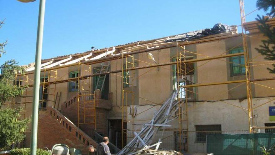 El albergue, en obras, en el año 2010.