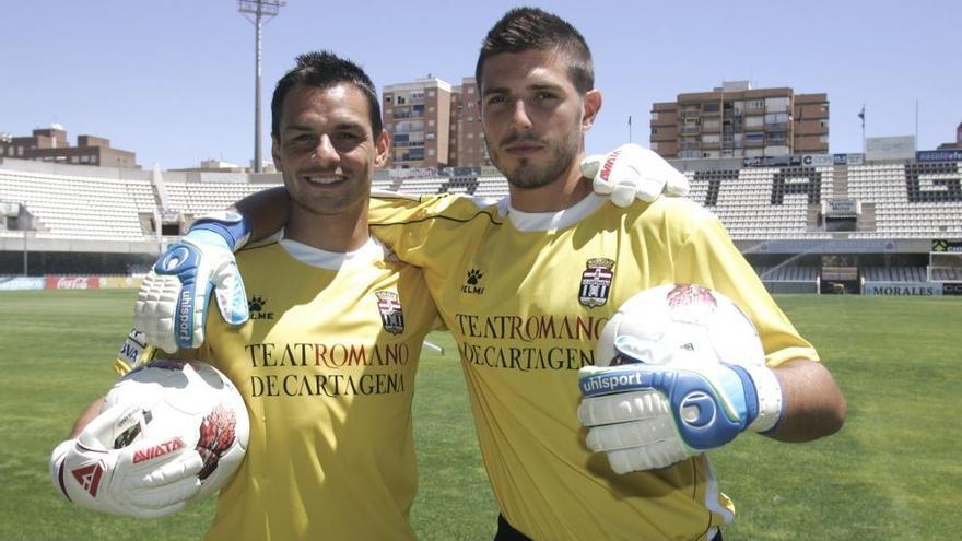 René, a la izquierda, junto a Víctor Ibáñez, los dos porteros fichados por el director deportivo y que han sembrado dudas de su capacidad al presidente Paco Gómez.