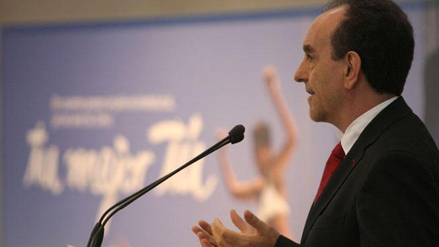 El consejero de Turismo y Comercio, Rafael Rodríguez.