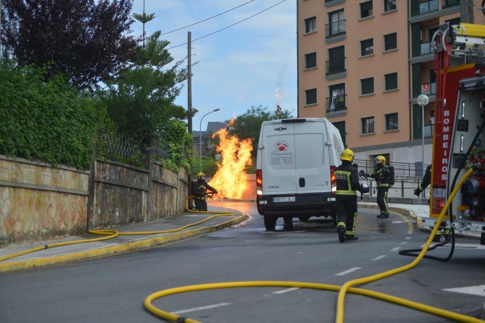 Una fuga de gas ocasiona un incendio en Poio