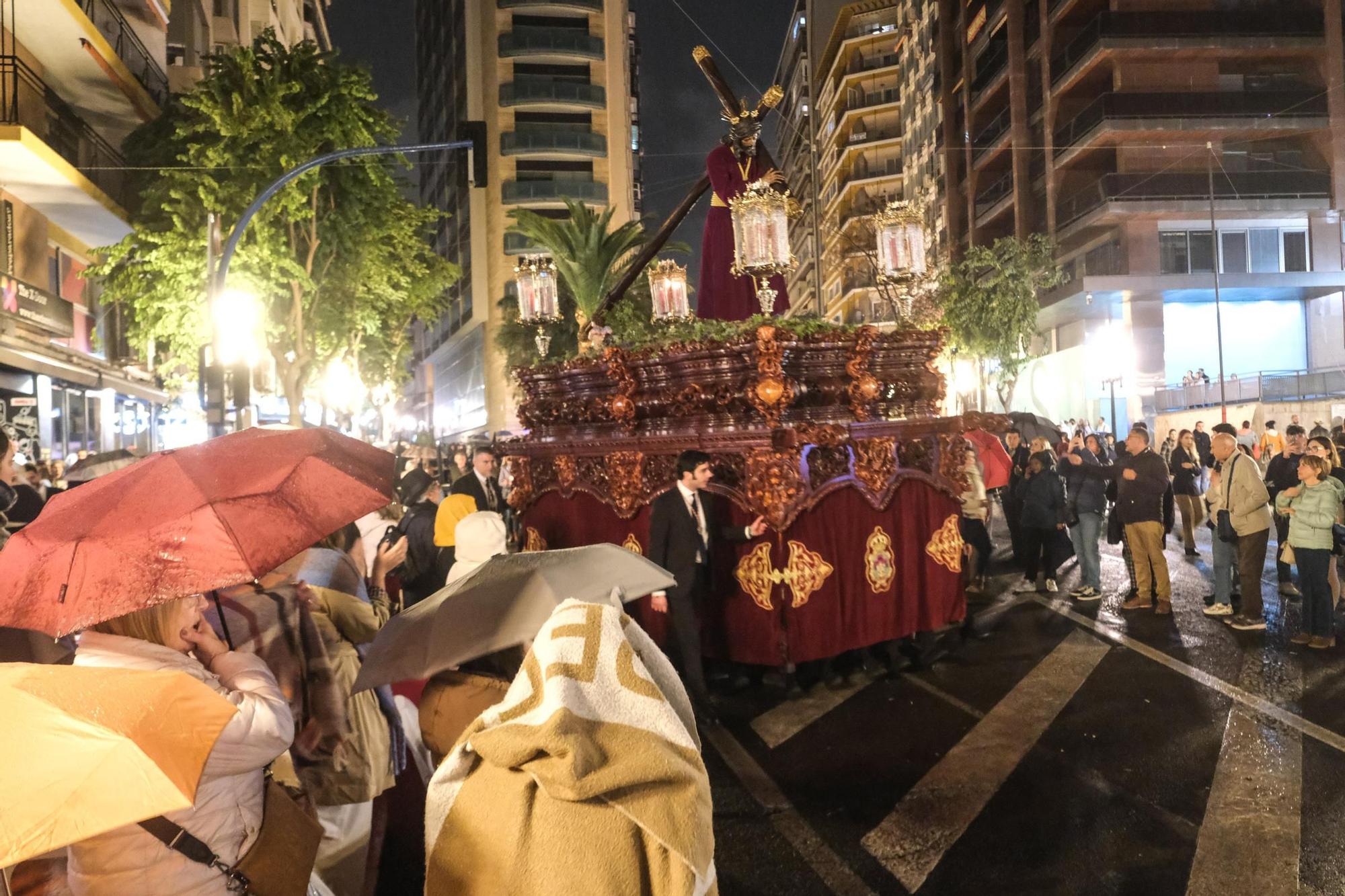 Así han sido las procesiones de la tarde de Domingo de Ramos en Alicante