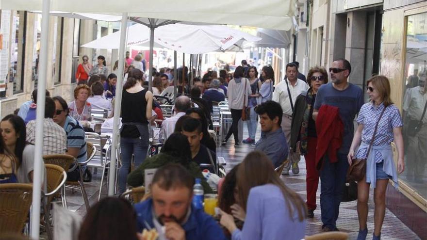 El manual de veladores fija las dos de la mañana como hora tope para quitarlos