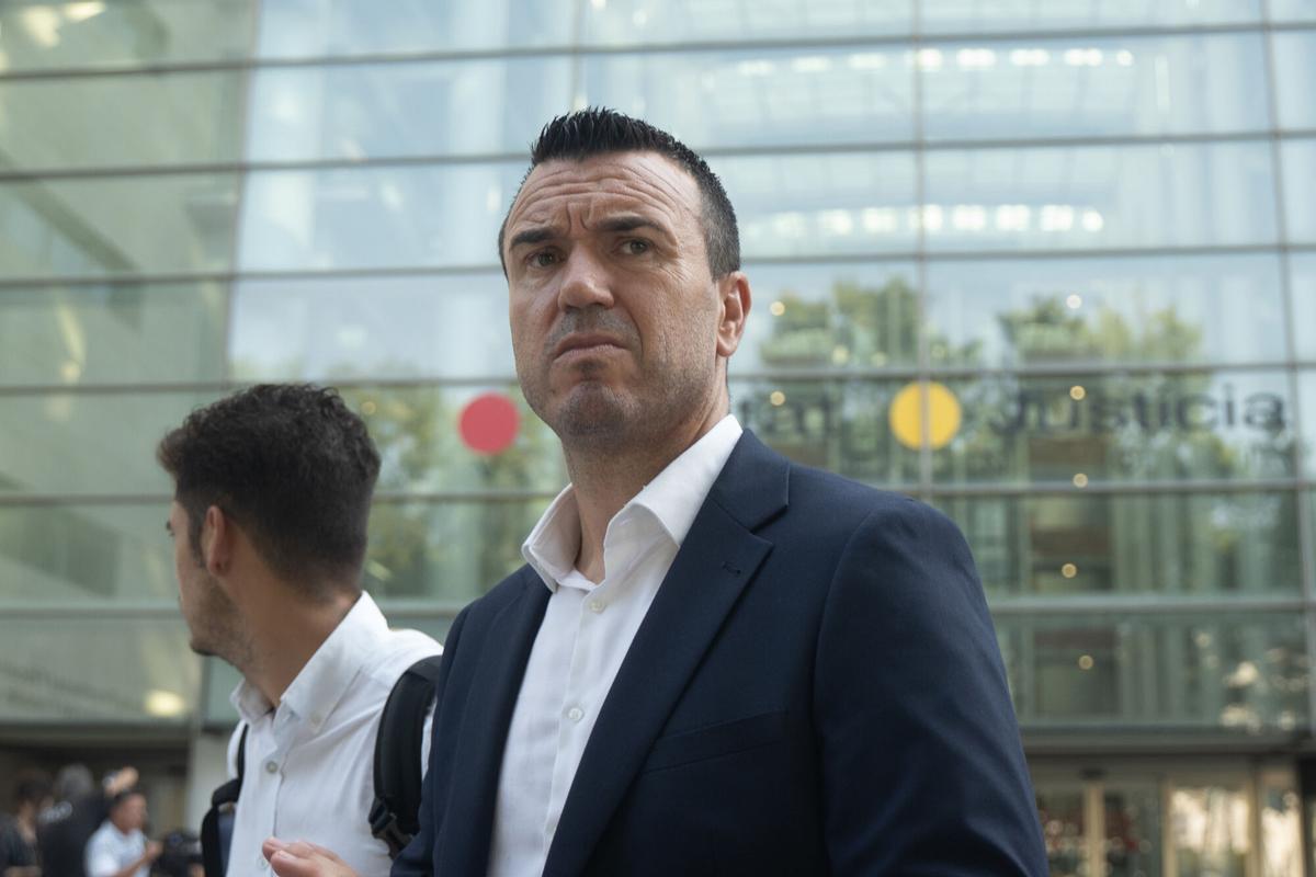 17/07/2025 Mompó tras declarar durante horas ante la jueza de la dana: "No he mentido, siempre he estado dando la cara" . Replica a Morant: "Parece más de la pandilla del Peugeot, a la que no dejaron subir al coche porque era mujer, que la representante de los valencianos" POLITICA JORGE GIL/EUROPA PRESS