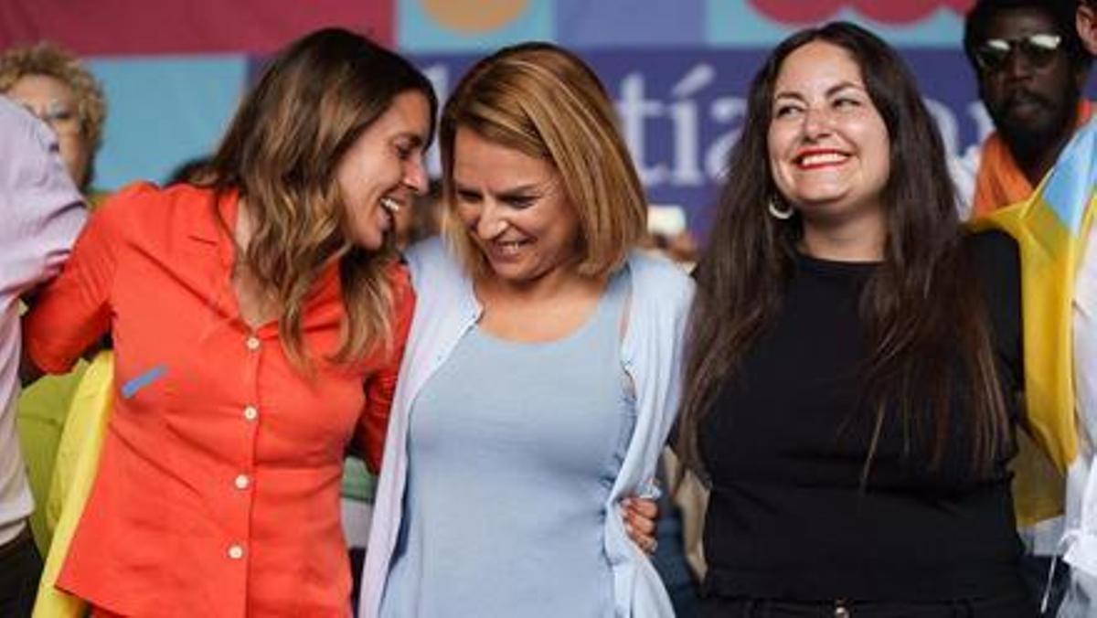 Irene Montero, Noemí Santana y Laura Fuentes, este domingo en Tenerife.