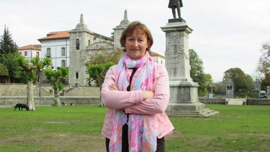 Lydia Martínez Hevia, en la plaza Manuel Ibáñez de Colombres.