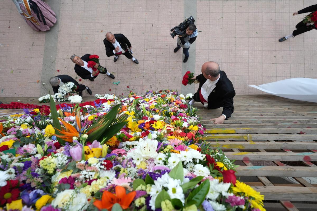 Ofrenda a la Mare de Déu del Lledó