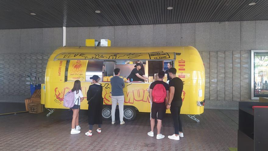 Estos son los precios de la food truck de pollos de Dabiz Muñoz en Zaragoza