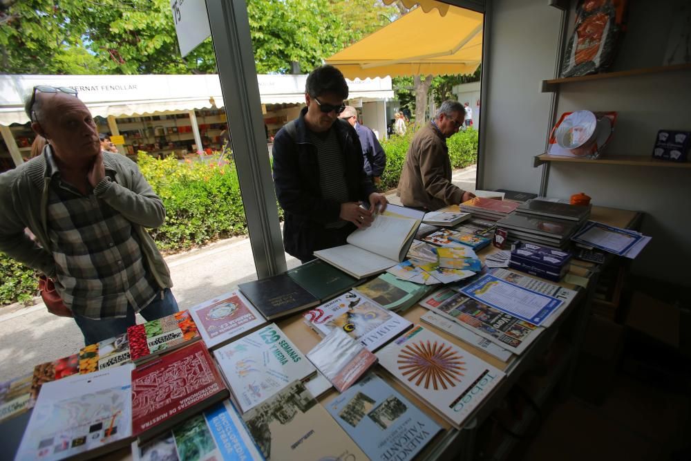 Un paseo por la 52ª Fira del Llibre de València