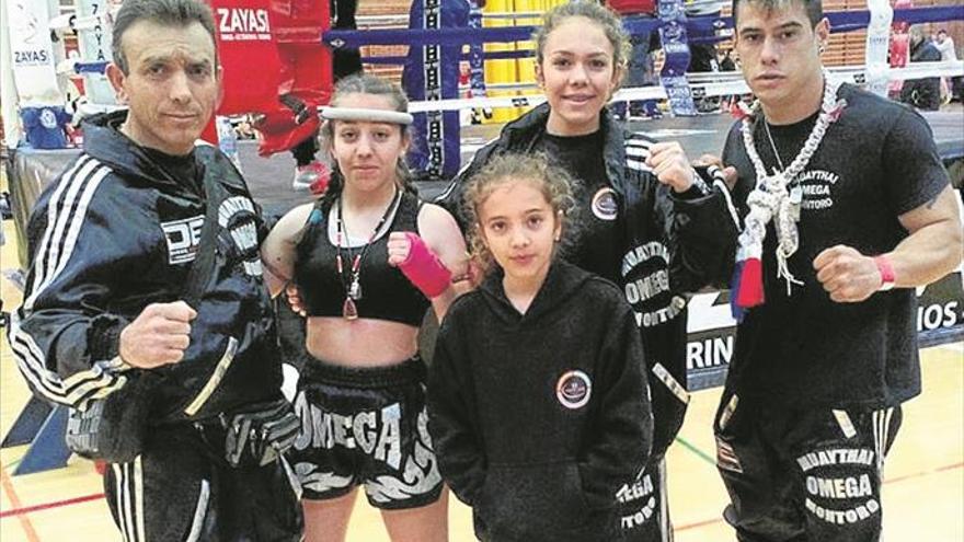 Dos integrantes del equipo muay thai omega de montoro se alzan en las primera plazas del campeonato wkl