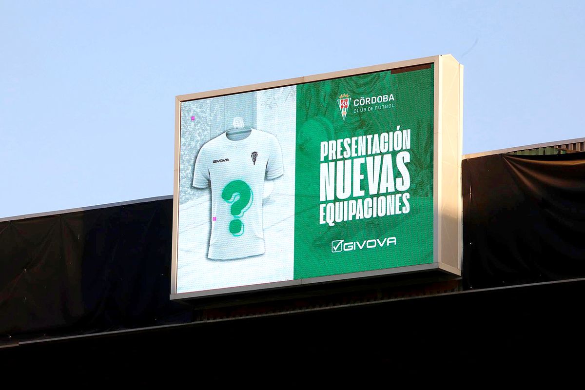 Las nuevas camisetas del Córdoba CF para su estreno en Primera Federación