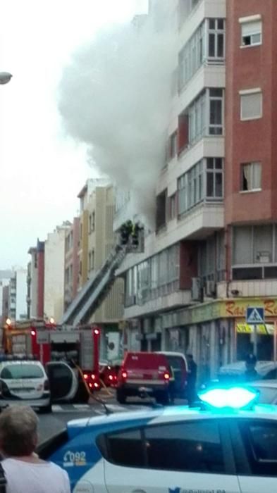 Incendio en la calle Fernando Guanarteme de la capital grancanaria