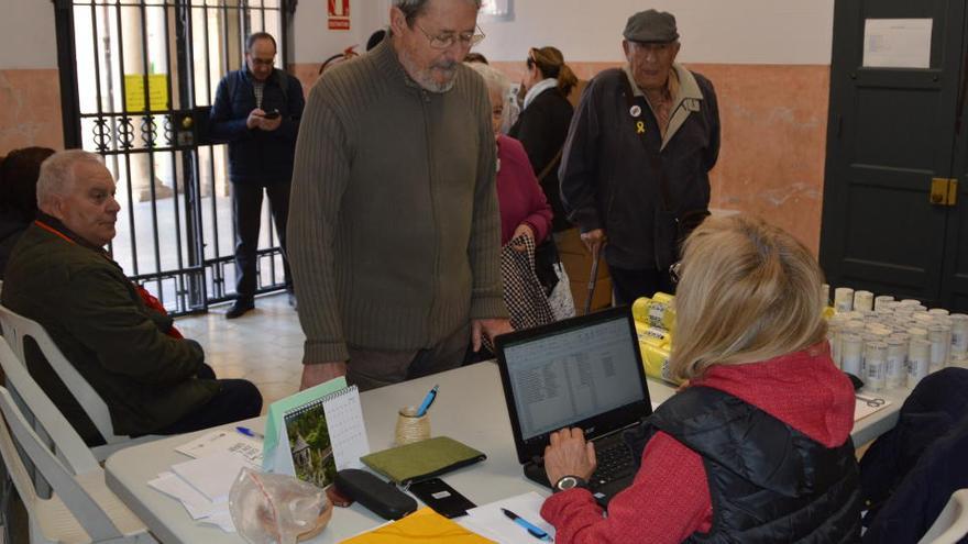 Repartiment de bosses als baixos de l&#039;Ajuntament de Berga