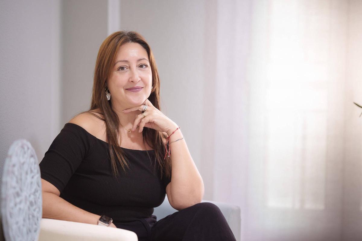 Sonia Ruiz, del Colegio de Psicólogos de Extremadura, en su gabinete (Mérida)