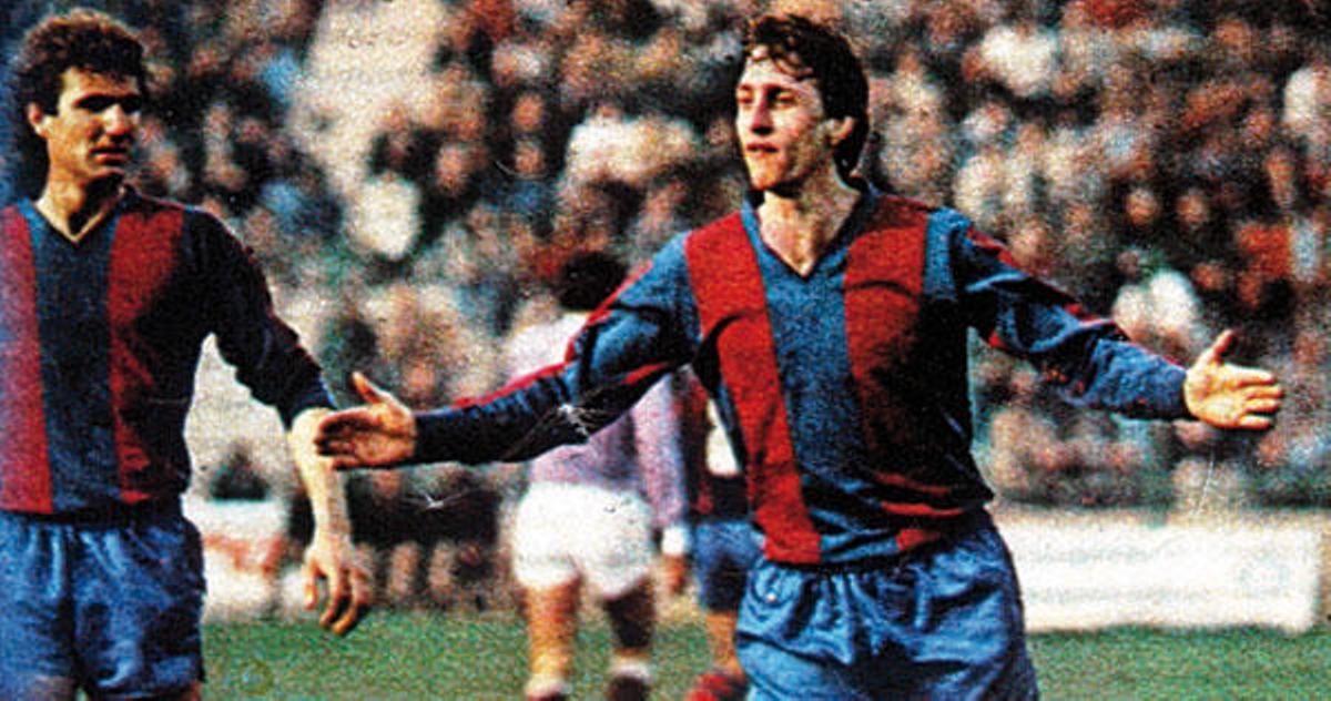 Johan Cruyff, con la camiseta del Levante