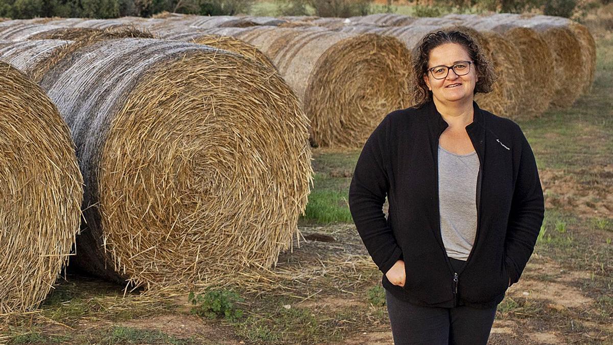 Marta Reixach es guanya la vida a la seva granja de Borrassà