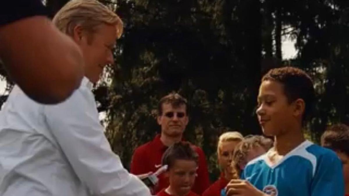 Memphis subió una foto con Koeman en su mensaje de despedida