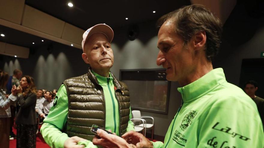 La historia de superación de Rober González, el asturiano que llevaba recaudados 40.000 euros para la investigación contra el cáncer. Hace solo unos días presentaba en LA NUEVA ESPAÑA su último reto para recaudar fondos.