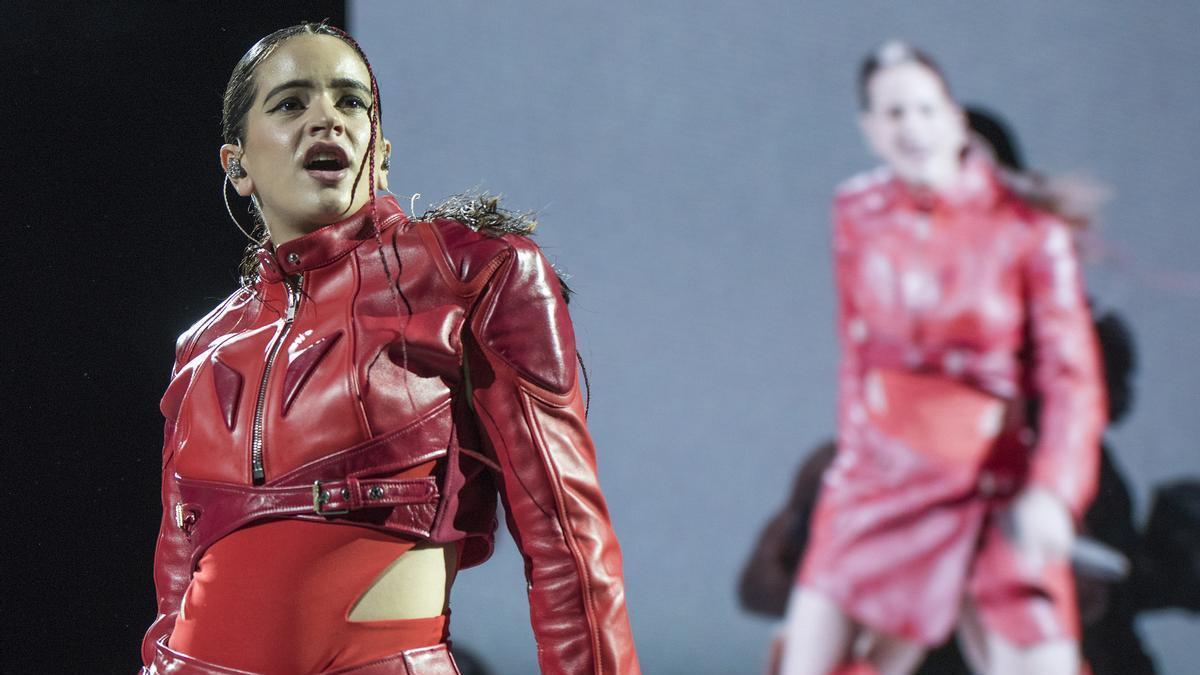 Rosalía en su concierto en Barcelona de la gira ’Motomami’.