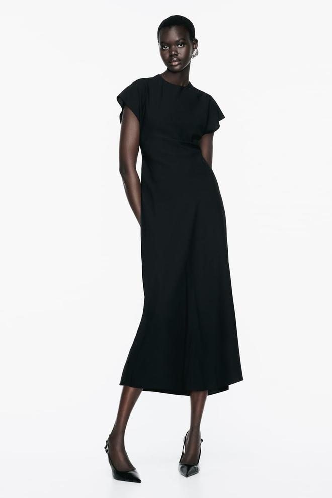 Vestido negro crepé de Zara