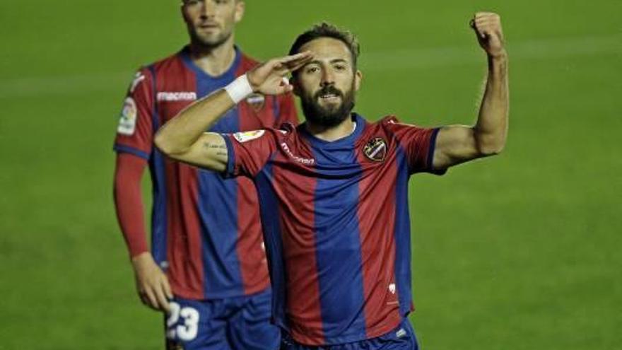 Morales celebra su gol ante el Girona en Copa, uno de los seis que ha marcado esta temporada.