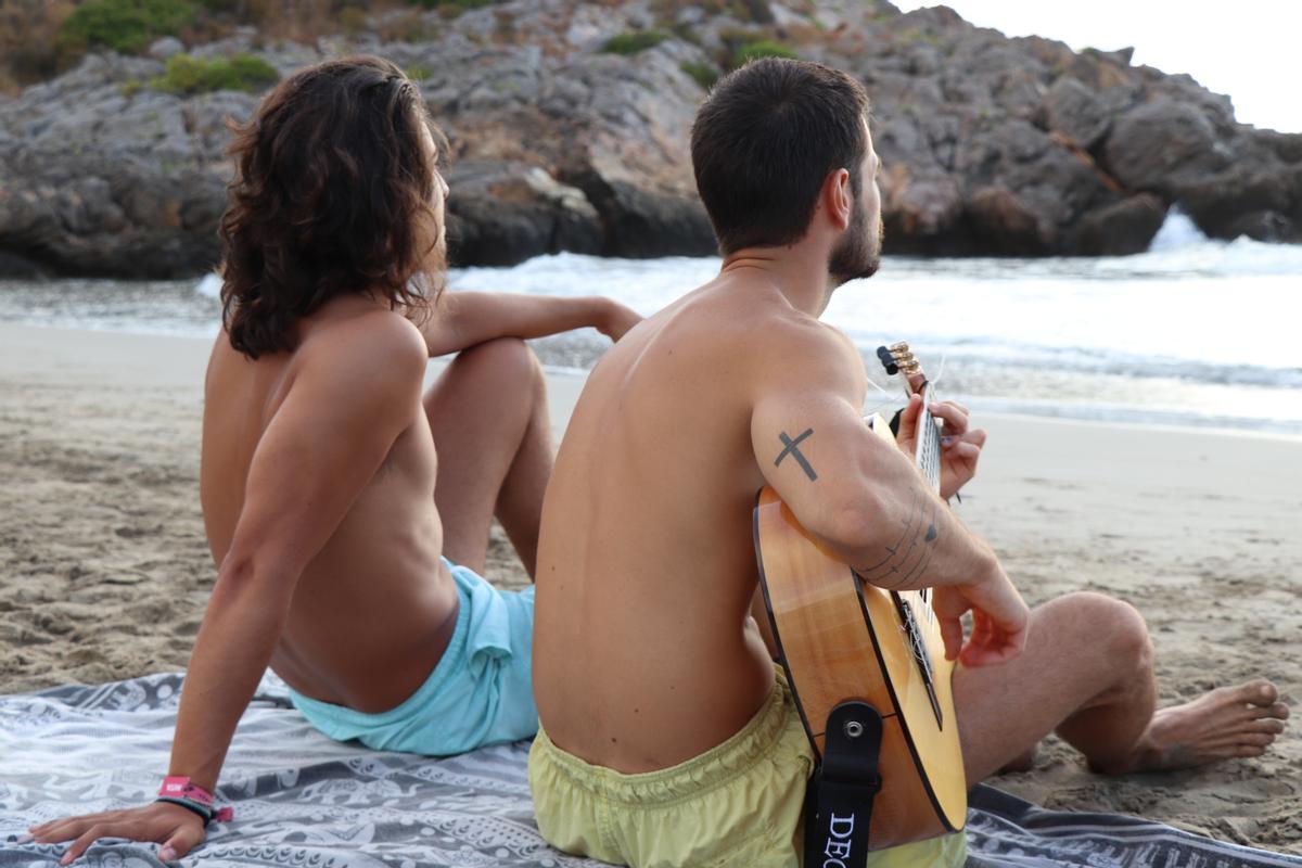 José y Marc durante uno de los videoclips de su primer disco