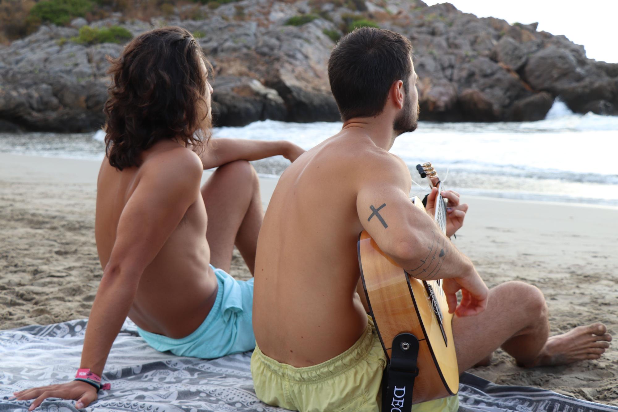 José y Marc durante uno de los videoclips de su primer disco