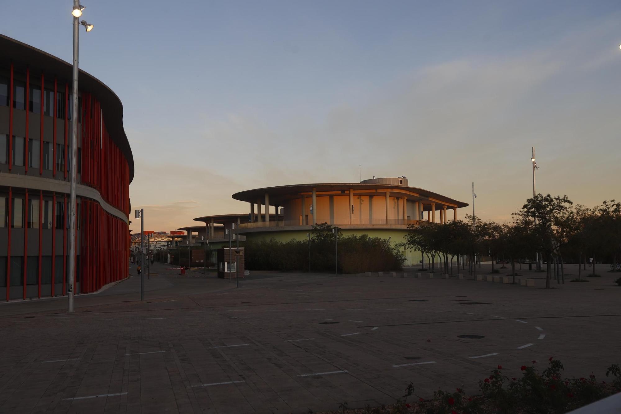 Así están la Torre del Agua y los 'cacahuetes' en desuso de la Expo de Zaragoza