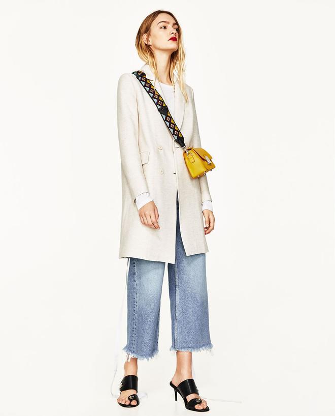 Abrigo entretiempo blanco: Zara