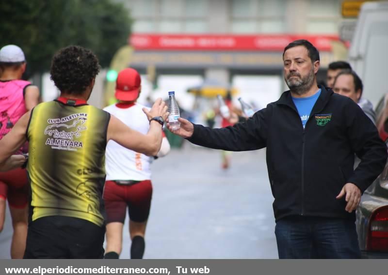 Atletas en el IX Marató BP de Castellón