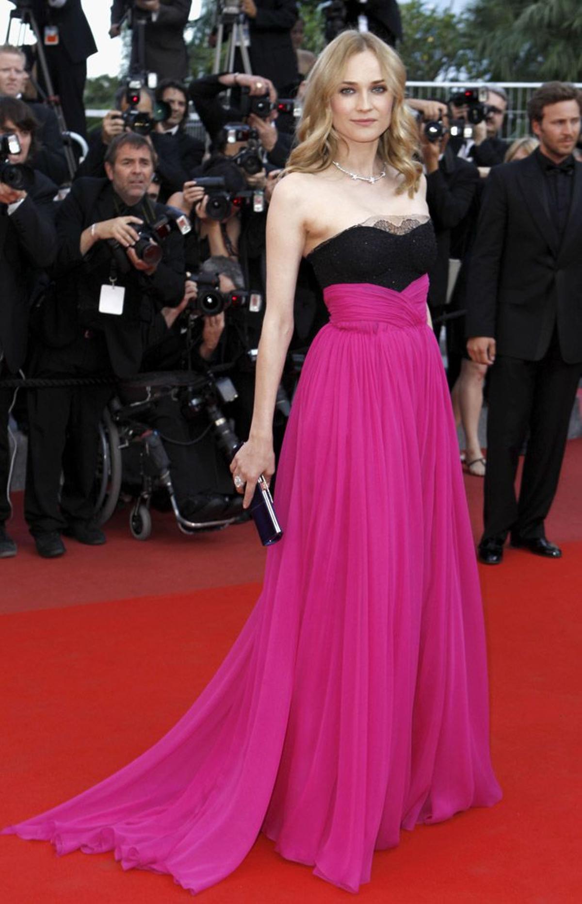 Diane Kruger brilla con un vestido bicolor en Cannes 2010