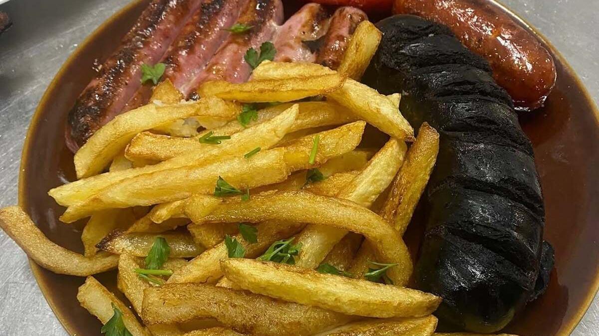 Un establecimiento en el que disfrutar de la cocina tradicional y carnes a la brasa