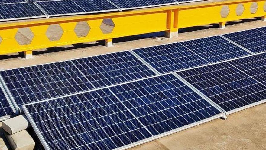 El Consell instala 84 placas solares en la estación de la ITV de Santa Gertrudis