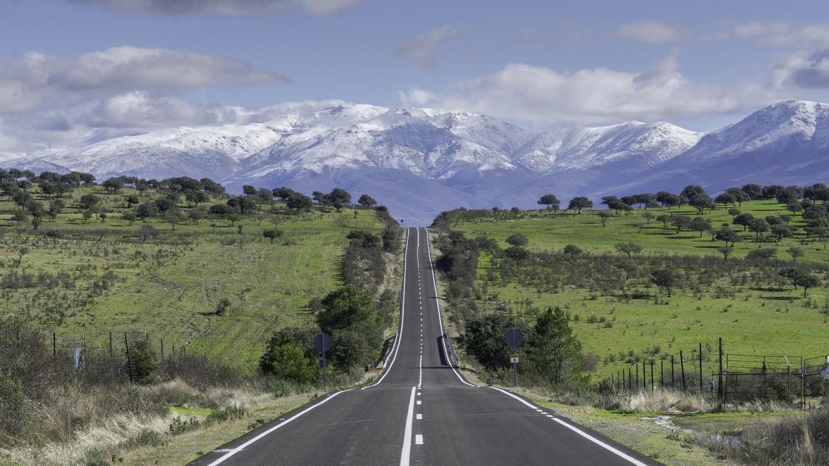 Fotogalería | La nieve cubre el norte de Extremadura
