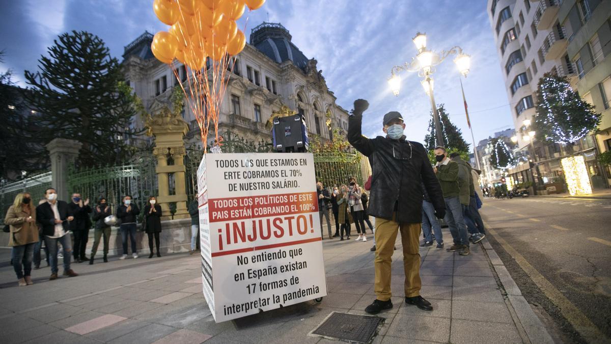 Titi ante la Junta