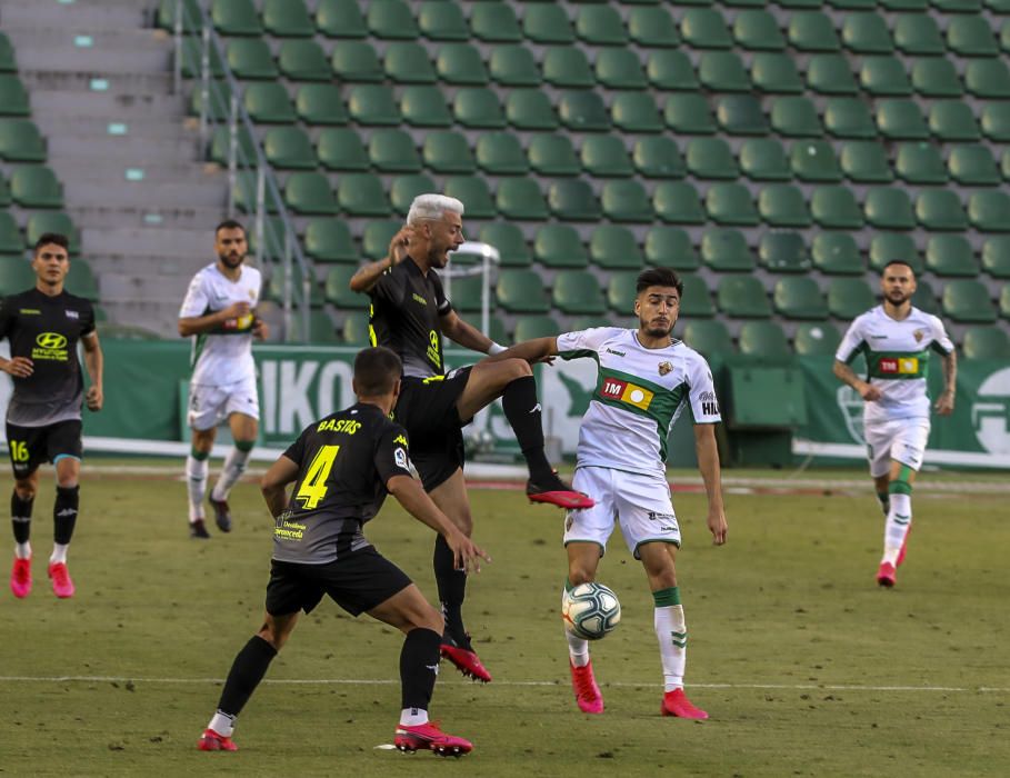 Los franjiverdes no pasan del empate frente a un Extremadura que fue mejor en muchos momentos del partido.