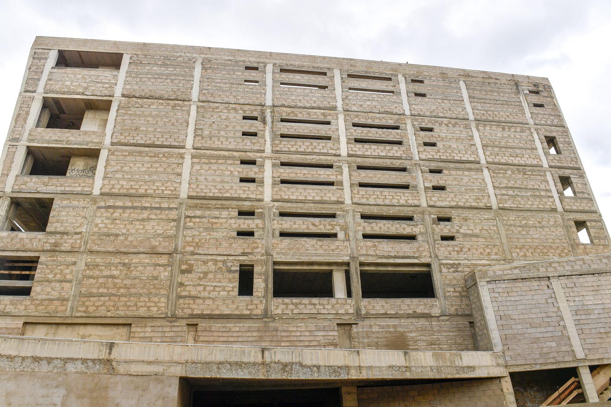 Abandono del Palacio de la Cultura de Telde