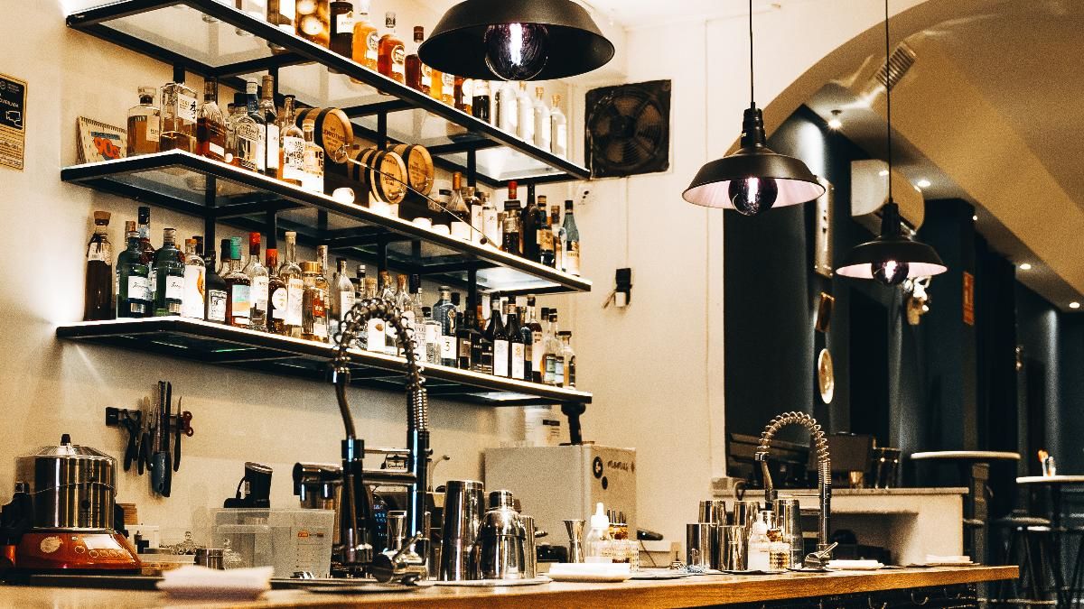 Barra Momus Bar.