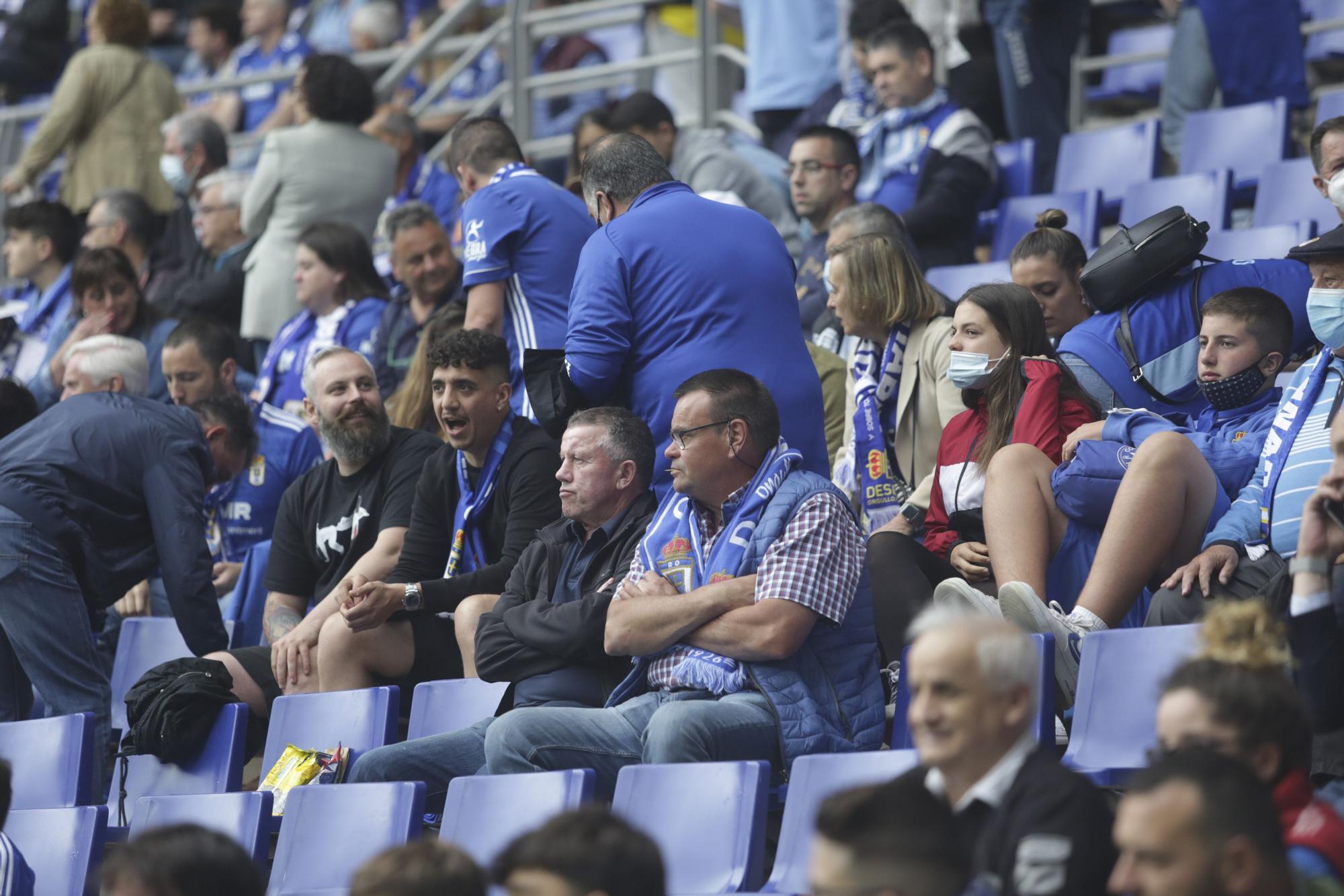 ¿Estuviste en el partido entre el Real Oviedo y el Ibiza? Búscate en esta galería de fotos