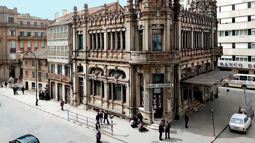 Fachada del antiguo edificio Castromil, en la praza de Galicia, que albergó las oficinas de la empresa que le dio nombre