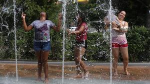 zentauroepp44494564 barcelona 30 07 2018  verano   ola de calor  fuentes de la a180730201306