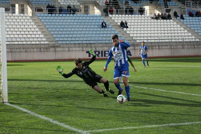 Partido entre La Hoya y el Linares