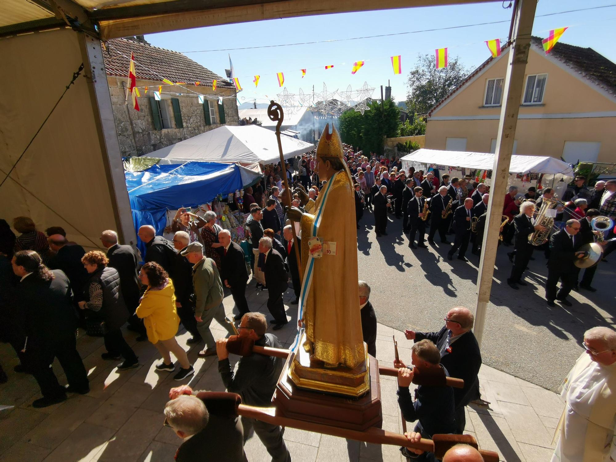 Fe y comida arropan al San Martiño en Moaña