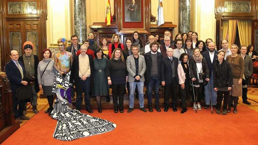 Participantes, ayer, en la firma del convenio.