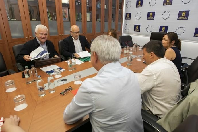 18.06.19.- Las Palmas de Gran Canaria. Antonio Morales (Nueva Canarias) se reune con Luis Ibarra (PSOE), para negociar el posible pacto de progreso en el Cabildo de Gran Canaria. Foto Quique Curbelo  | 18/06/2019 | Fotógrafo: Quique Curbelo