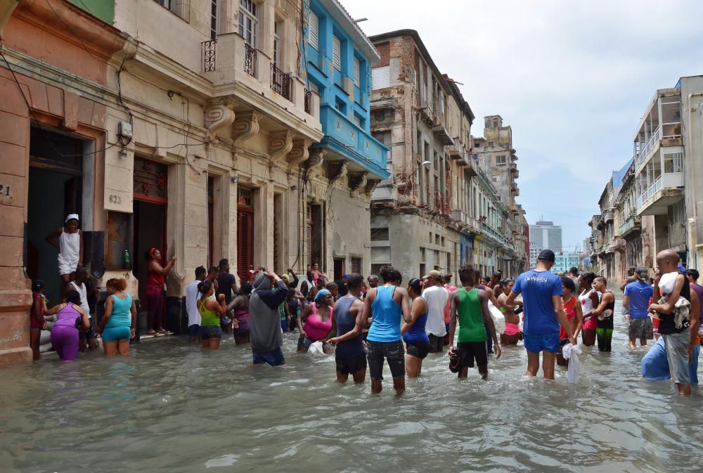 Irma inunda las calles de La Habana