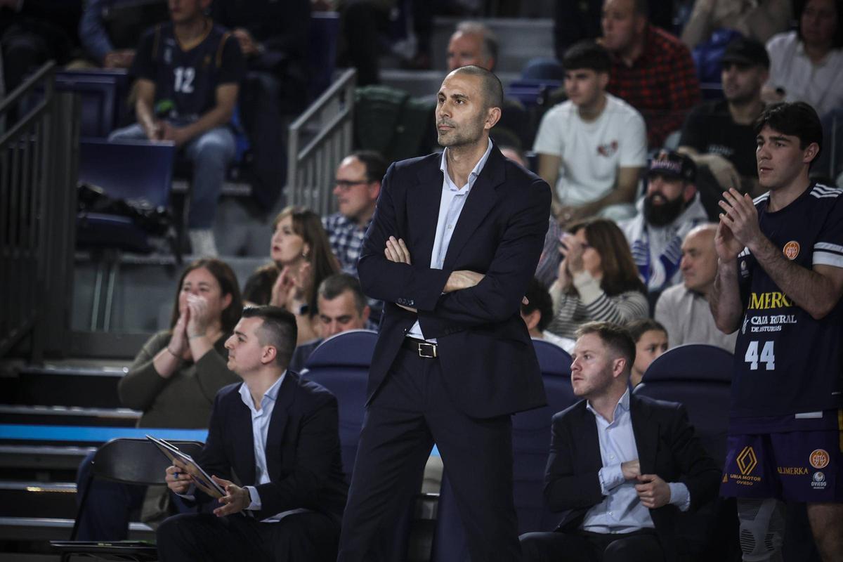 EN IMÁGENES: El Alimerka Oviedo Baloncesto se impone por 92-80 al Caesa Cartagena en el Palacio de los Deportes